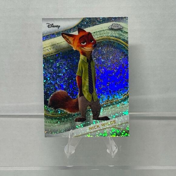 Disney Topps Chrome 2025 Nick Wilde Mini Diamonds Zootopia Exclusive - Picture 1 of 7